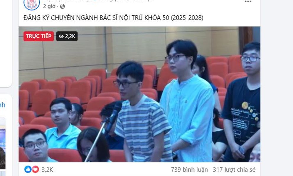 Hàng nghìn người vào xem buổi phát trực tiếp của trường ĐH TOP 1 Việt Nam: Chào mừng đến với 