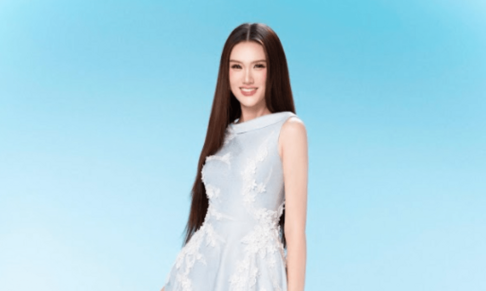 Đại diện Việt Nam gây sốt Miss Earth với thông điệp thời trang bền vững 