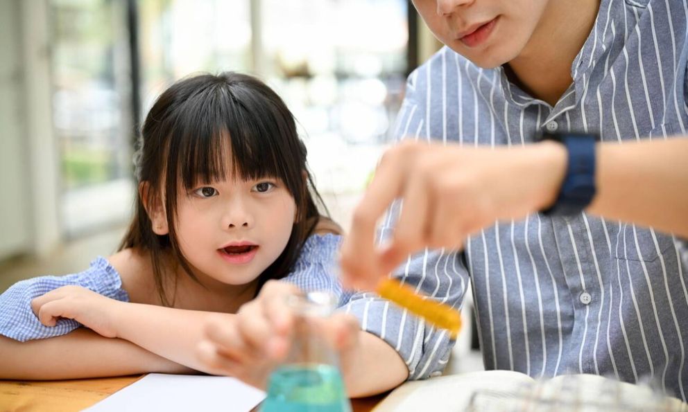 Bố mẹ có 2 NHÓM MÁU này đích thị là “cặp đôi hoàn hảo”, sinh con ra sẽ thông minh hơn bình thường