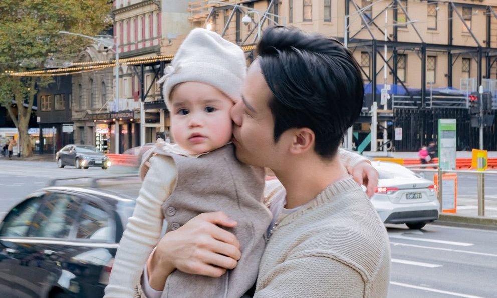 “Ông bố nhà người ta” Lâm Thành Kim: Ra ngoài làm sếp, về nhà làm ba của Rosa