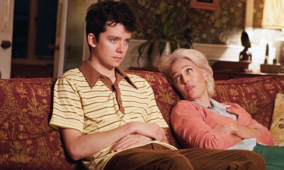 Xem phim Sex Education, tôi bàng hoàng phát hiện con trai mình không được nhanh nhẹn, mà nguyên nhân tại tôi mà ra cả!