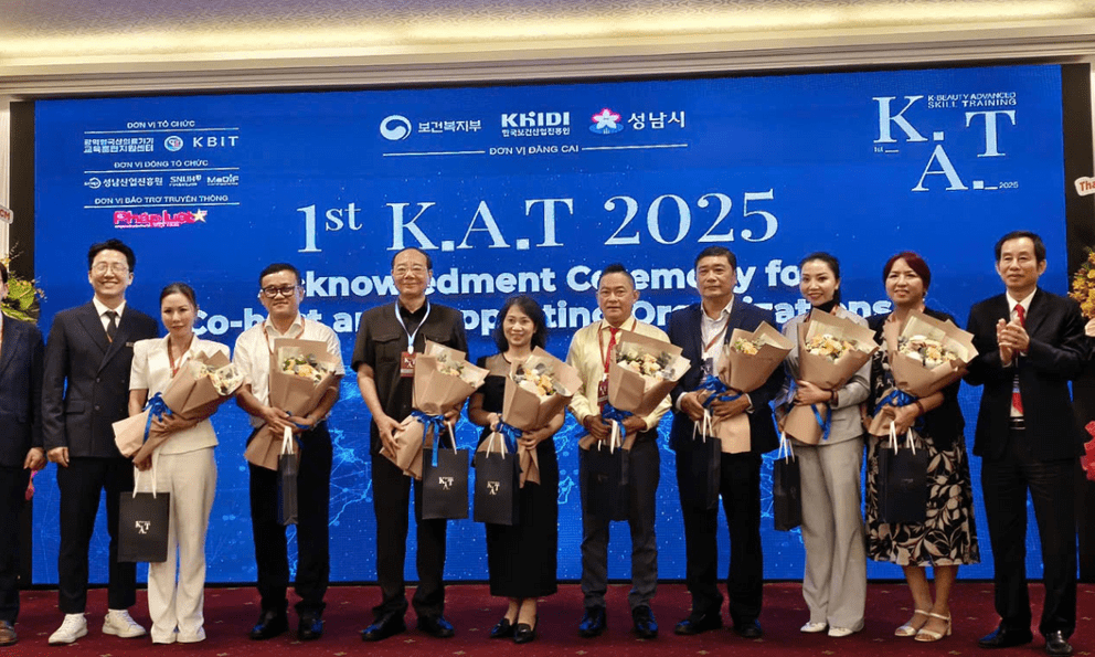 Lần đầu tiên diễn ra sự kiện đào tạo kỹ năng nâng cao K-Beauty Hàn - Việt