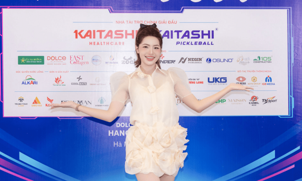 Hoa hậu Jennifer Phạm, Ngọc Quỳnh cùng dàn sao khoe dáng trên sân Pickleball