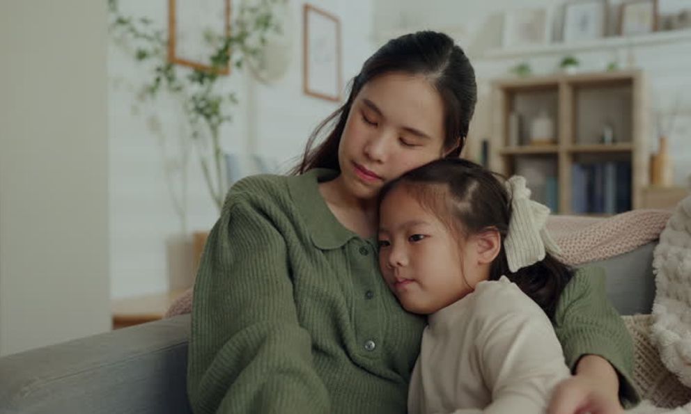 Trong gia đình, người mẹ không chỉ kiếm tiền mà còn nấu ăn và làm mọi việc, gia đình đó có xu hướng tan vỡ nhanh chóng!