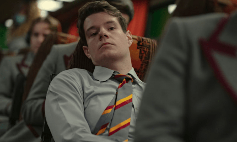 Xem phim Sex Education, tôi bật khóc nức nở: Lần đầu tiên sau 20 năm, tôi mới hiểu vì sao em trai ghét mình như vậy!