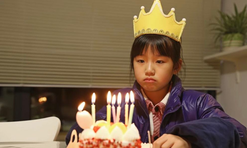 Bà mẹ “bóc phốt” con gái trong ngày sinh nhật, dân mạng trách ngược: Chị mới là người cần thay đổi!