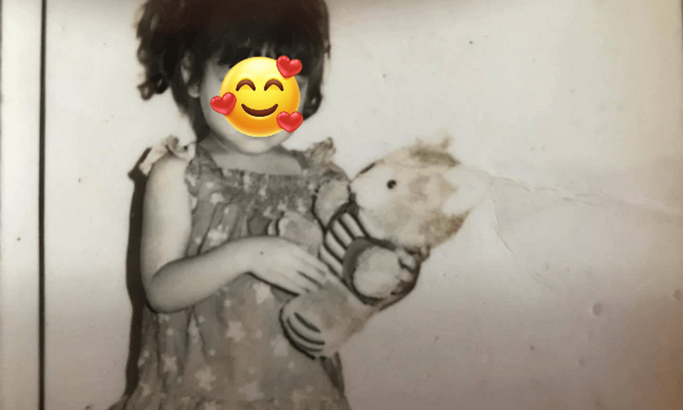 Không ai ngờ cô bé trong ảnh này giờ là người nổi đình nổi đám showbiz Việt: Đã vậy còn dạy con cực hay!