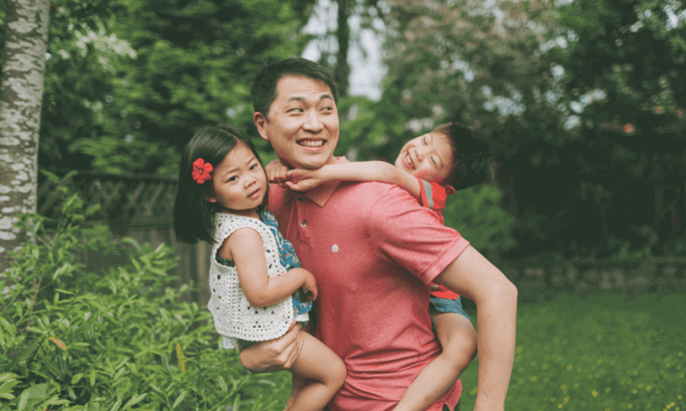 Bố nếu có 3 đặc điểm này, không chỉ mẹ hạnh phúc mà con cái lớn lên cũng rất thành đạt