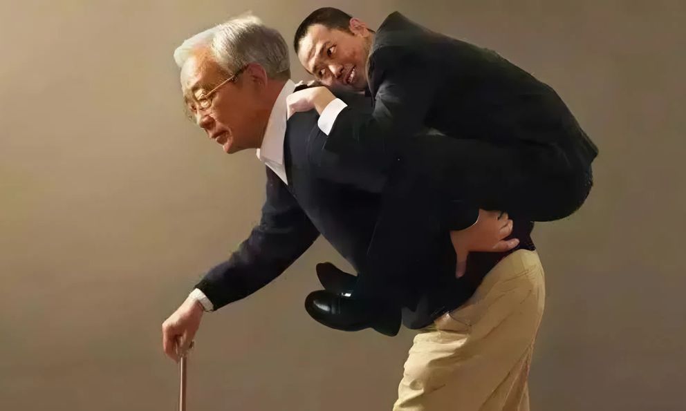 Một kiểu sống bám cực kỳ tinh vi: Bề ngoài con cái ra vẻ tự lập nhưng thực chất cha mẹ phải chi trả mọi khoản