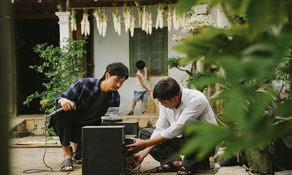 Sau Mang Tiền Về Cho Mẹ, Đen lần đầu viết về người cha với sáng tác “Việc Lớn”