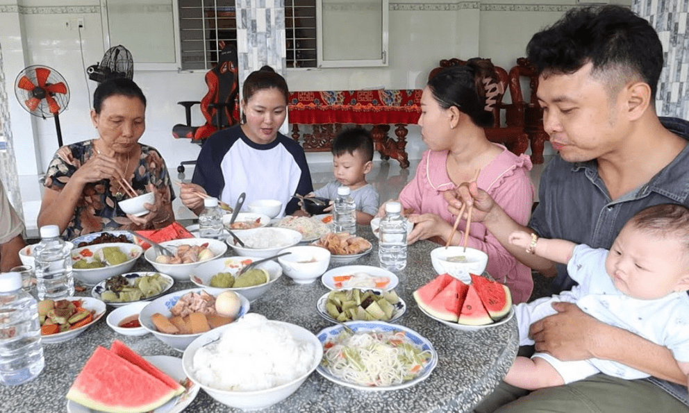 Chủ nhật này thật đặc biệt - Tết đến sớm từ 