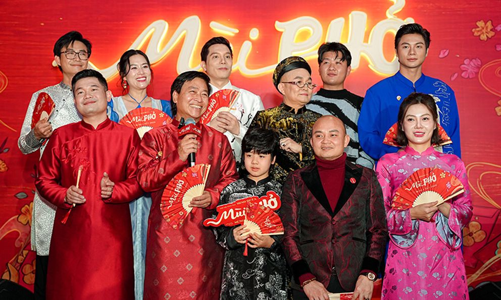 Dàn sao Việt hội tụ trên thảm đỏ phim Mùi Phở, mang Tết về sớm giữa lòng Hà Nội