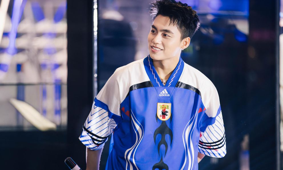 MONO gây sốt tại sự kiện ở Hà Nội, visual nam thần thể thao cân trọn mọi khung hình