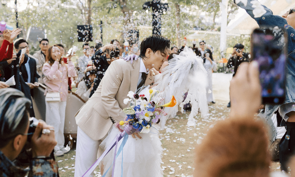 Hoàng Dũng hé lộ bản tình ca từng hát trong đám cưới sau khi xác nhận đã kết hôn 6 năm