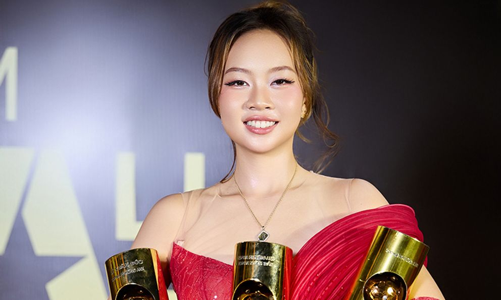 Sophia Phương Anh tỏa sáng rực rỡ với cú 