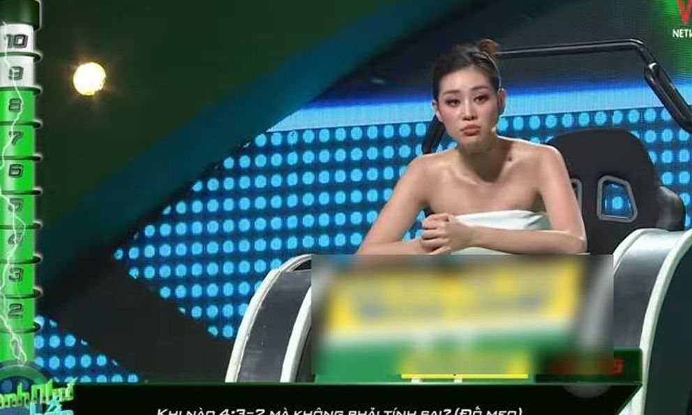 Câu đố “Khi nào 4:3 = 2 không phải tính sai?” từng khiến một nàng Hậu “căng não”