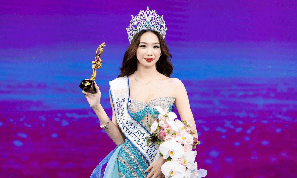 Cô gái 18 tuổi đến từ Ninh Bình đăng quang Hoa hậu Văn hóa Việt Nam 2026