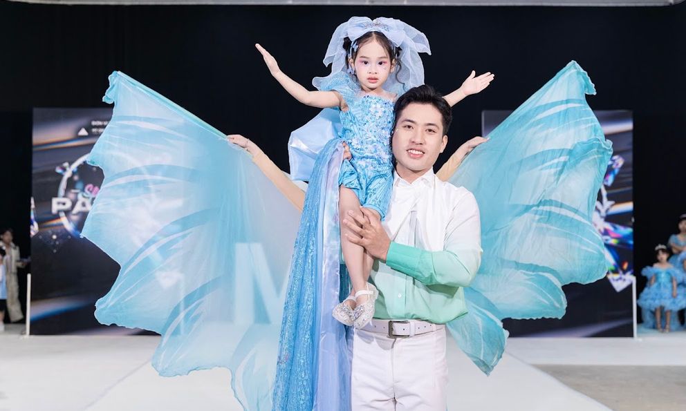 Con gái 3 tuổi của Á hậu Trúc Ny đắt show hơn cả mẹ