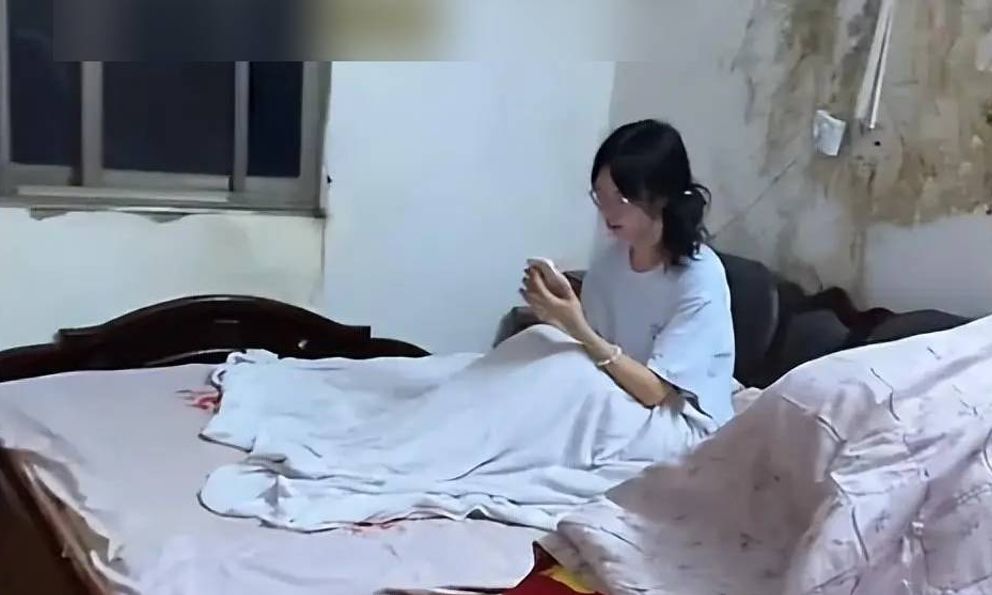 Nhìn bức ảnh nữ sinh này, nhiều người giật mình: Vẫn khỏe mạnh và thi đỗ cao đẳng đã là may mắn!