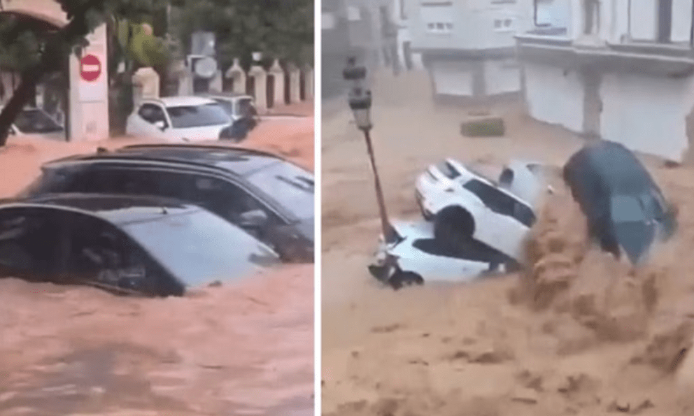 Ô tô trôi dạt, chất đống trên đường phố sau trận mưa lớn ở Tây Ban Nha