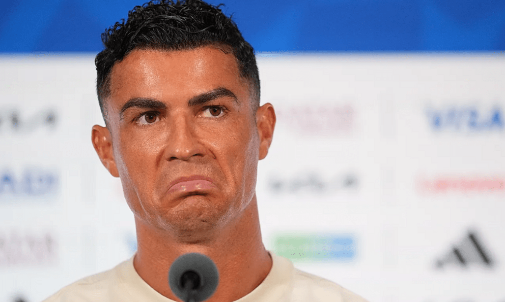 Ronaldo nhận án treo giò 30 ngày sau màn 'bỏ đội', nhưng án phạt gần như không ảnh hưởng lần trở lại tuyển tiếp theo