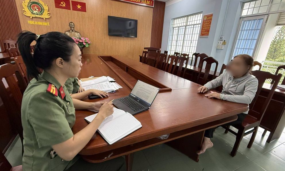 Cho cháu ruột mượn tài khoản ngân hàng VP Bank, bà bị xử phạt 125 triệu đồng