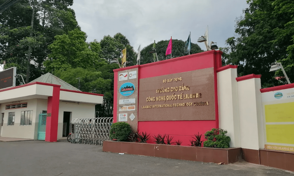 Trường phát thông báo khẩn: Sinh viên bị xe khách chở đến gần khu vực biên giới Campuchia