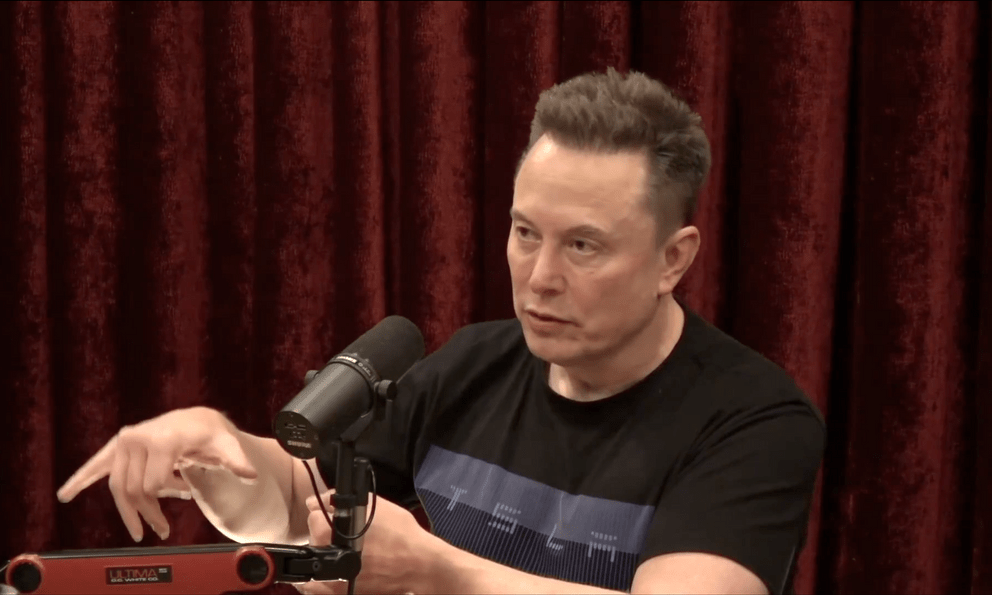 Sẽ không còn App Store hay Google Play: Dự đoán của Elon Musk về tương lai điện thoại trong vài năm tới