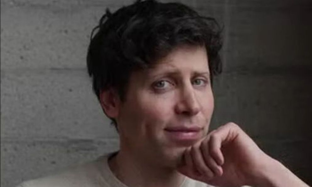 CEO OpenAI Sam Altman cho rằng người dùng giữ RAM trong máy tính cá nhân là quá phí phạm, nên dành cho các trung tâm dữ liệu