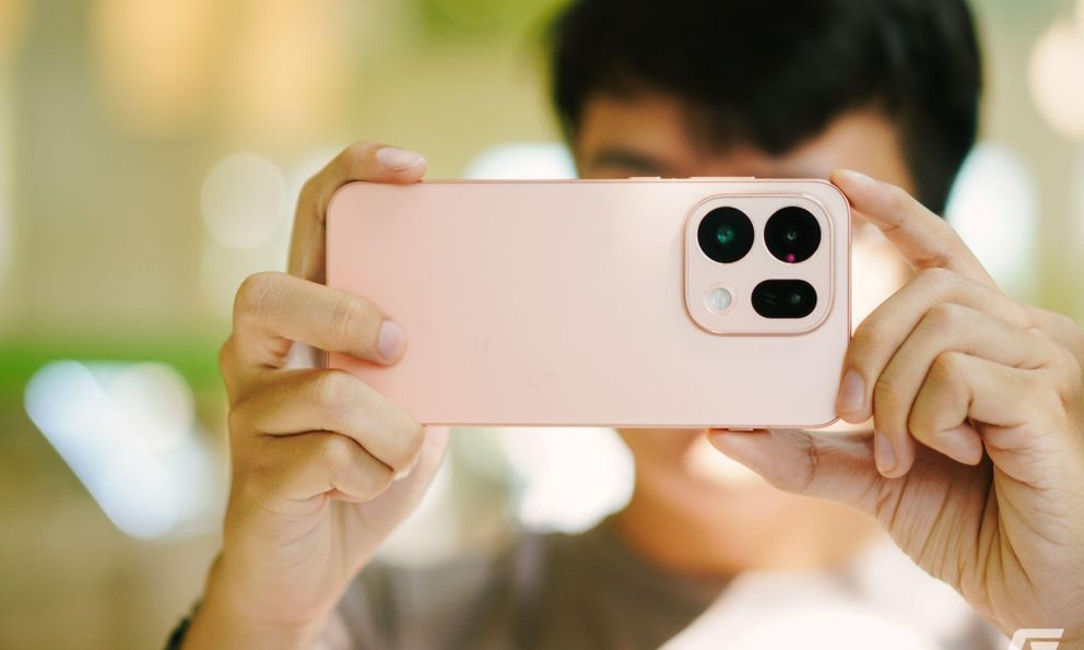 OPPO Find X9s: Chiếc Hasselblad đầu tiên của thế hệ “xê dịch”
