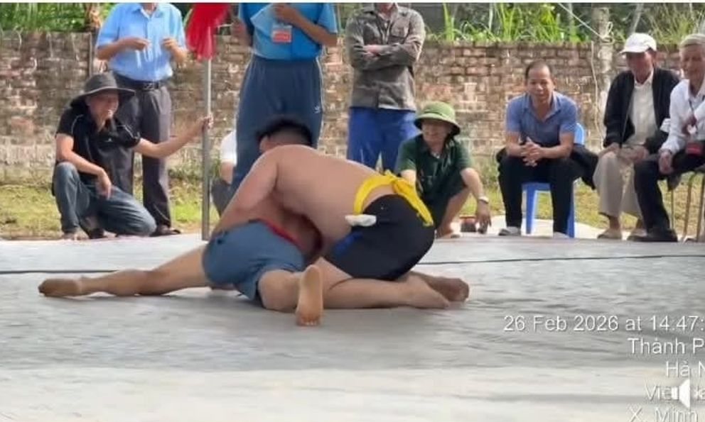 Đô vật bị gãy cổ tử vong trong hội làng: Người thi đấu có phải chịu trách nhiệm không?