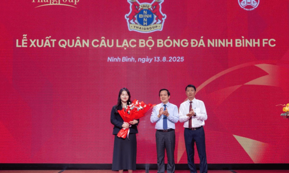 Con gái ông Nguyễn Đức Thuỵ: Là chủ tịch trẻ nhất V.League, học vấn không phải dạng vừa