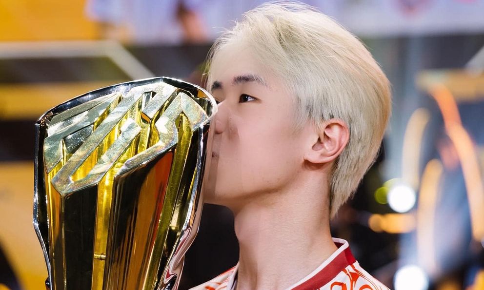 “Thần đồng” Himass bất ngờ chia tay đội tuyển làm nên tên tuổi, nghi vấn xuất ngoại ngay trong dịp đầu năm mới?