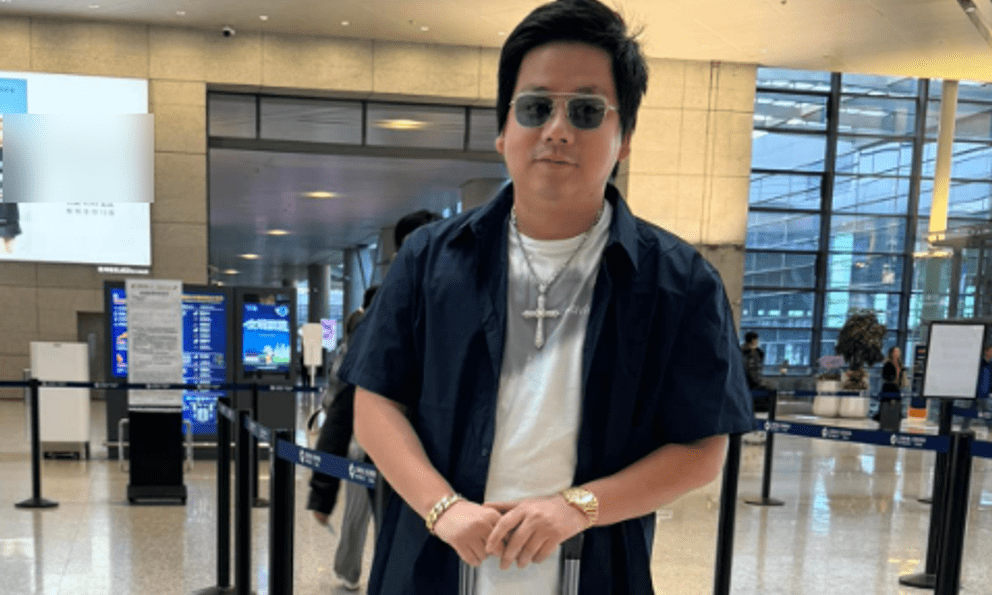 Khoa Pug lên tiếng về câu chuyện đầy đau thương của nam shipper ở Đà Nẵng