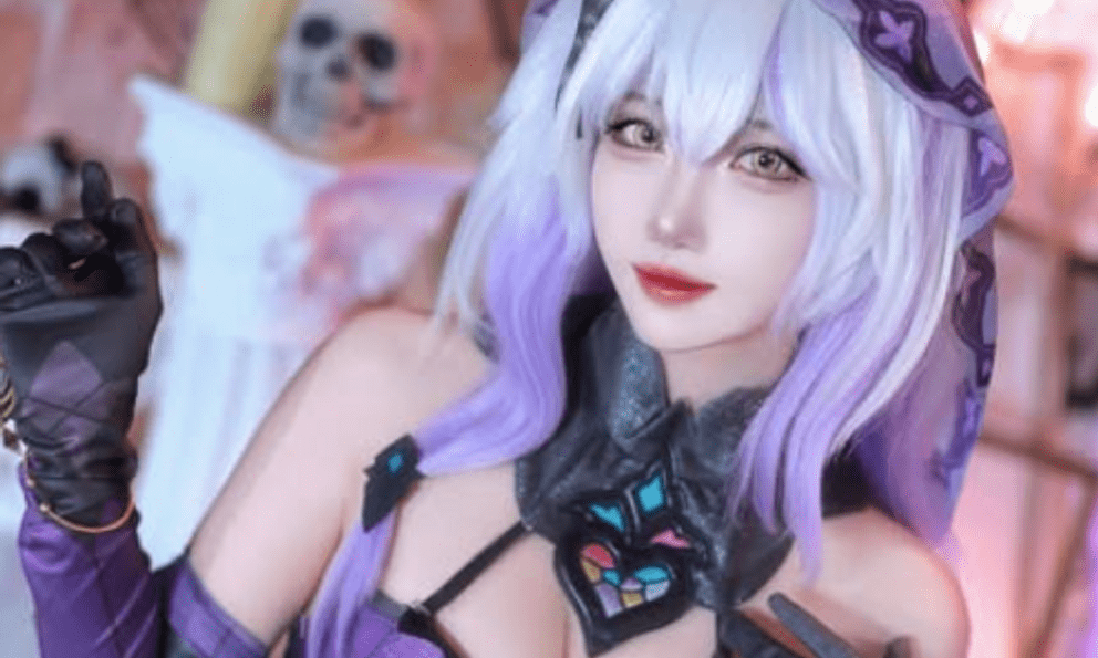 Ngắm loạt ảnh cosplay siêu nóng bỏng của fan nữ Faker, hút hồn game thủ