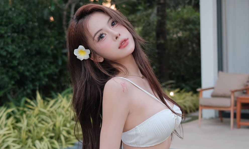 TikToker Hà Môi tung bộ sưu tập loạt ảnh diện bikini hút mắt, nóng hơn cả thời tiết!