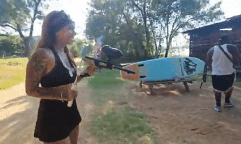 Nữ streamer khiến dư luận hết sức phẫn nộ với hành động khó hiểu