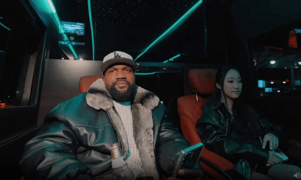 Đấm bốc 25 năm không bằng... livestream 8 tháng: 