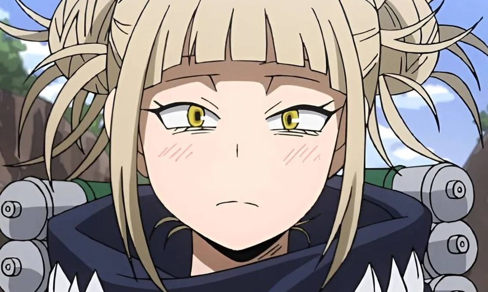 Nữ cosplayer My Hero Academia bị đám đông vây đánh, đốt tóc giả ngay giữa trung tâm thương mại