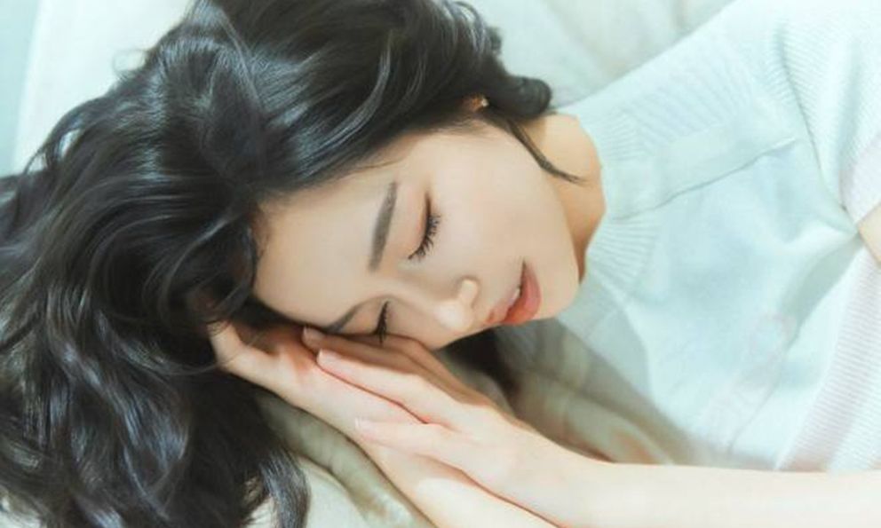 Nàng hậu 2K2 hóa nàng thơ trong bộ ảnh mới: Nhan sắc ngọt ngào thế này ai mà chịu cho nổi