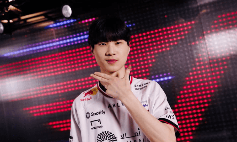 Chỉ sau 1 ngày, fan girl Việt Nam đã gom tới hàng chục triệu đồng để 