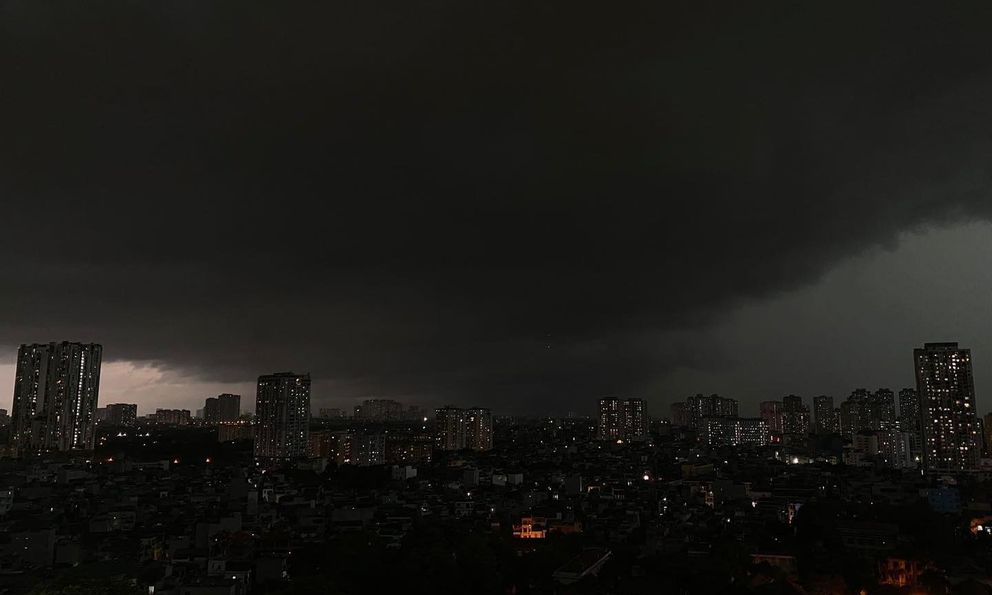 CẢNH BÁO: Mưa rào, dông lốc tại nội thành Hà Nội từ khoảng 30 phút đến 4 giờ tới