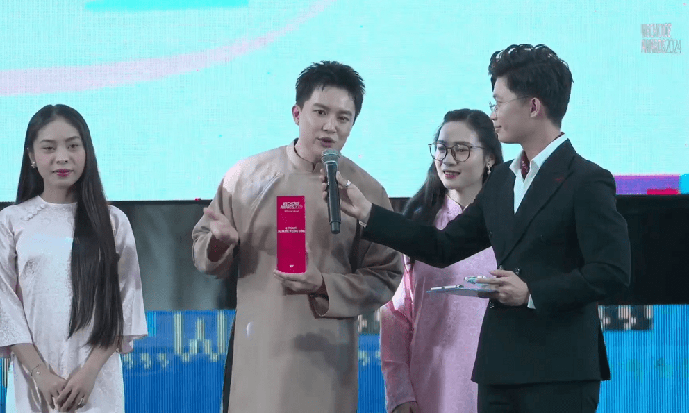 Các bạn trẻ Z-project rạng rỡ trên sân khấu WeYoung 