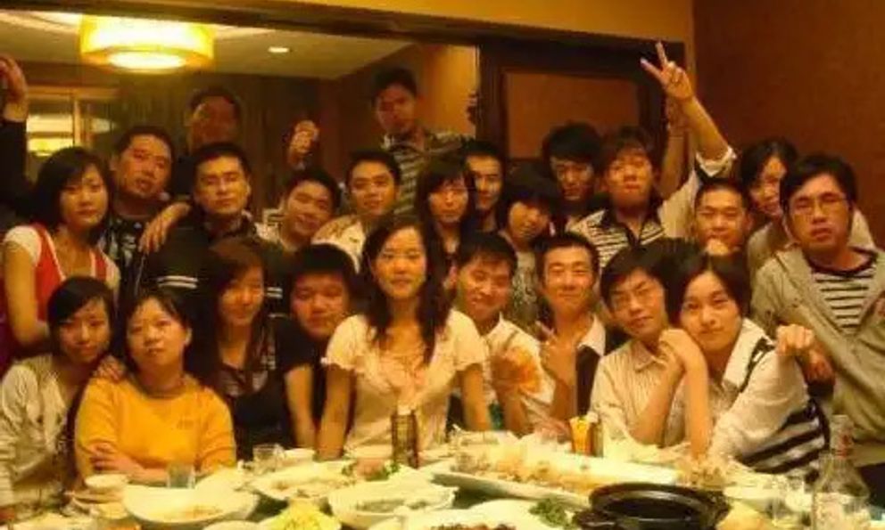 Trở về từ buổi họp lớp, cô gái bức xúc tuyên bố sẽ không bao giờ tham gia lần thứ hai, biết lý do ai cũng đồng tình