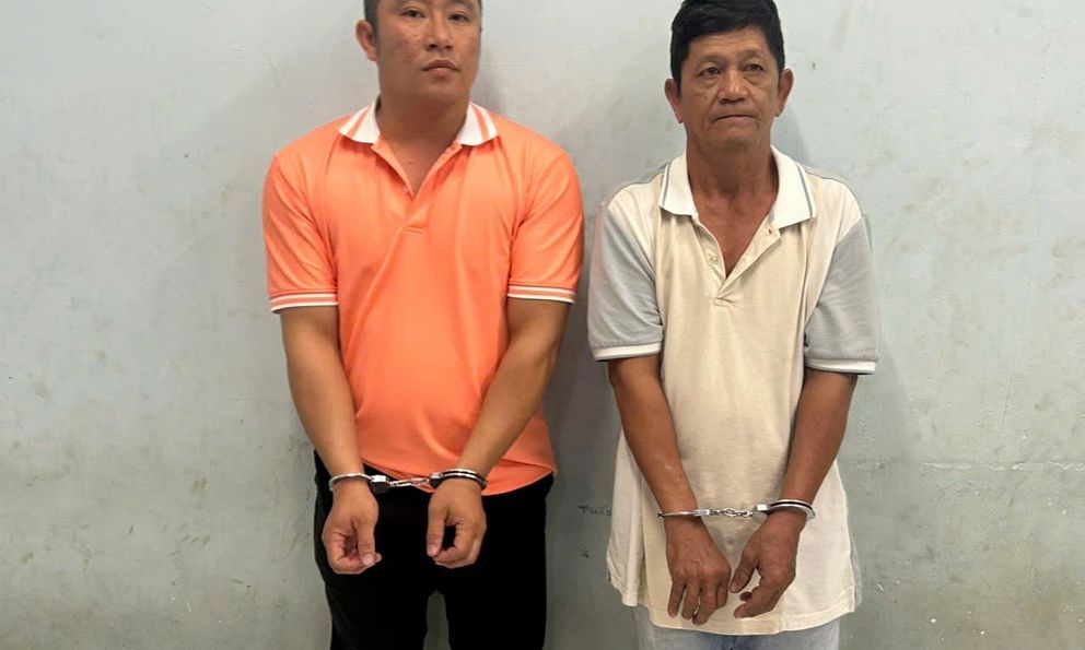 Bắt khẩn cấp 2 cha con cầm gậy 3 khúc đánh tài xế xe ôm ở TP.HCM