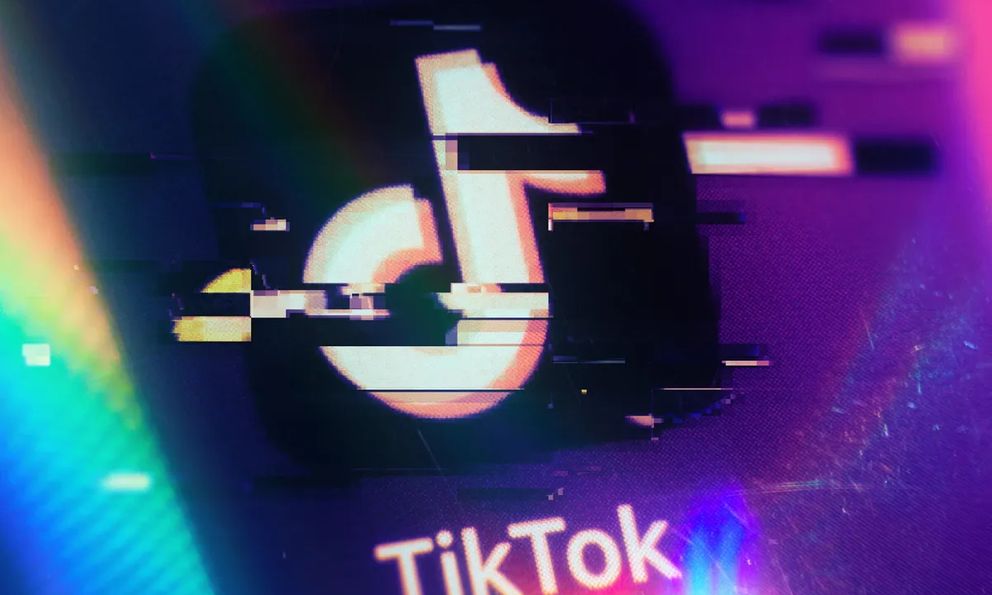 Người dùng TikTok tuyệt vọng và hoảng loạn