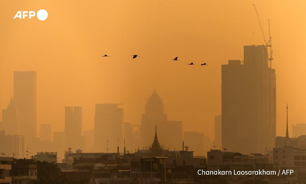 Bangkok chìm trong ô nhiễm: 352 trường học đóng cửa, người dân được kêu gọi làm việc tại nhà