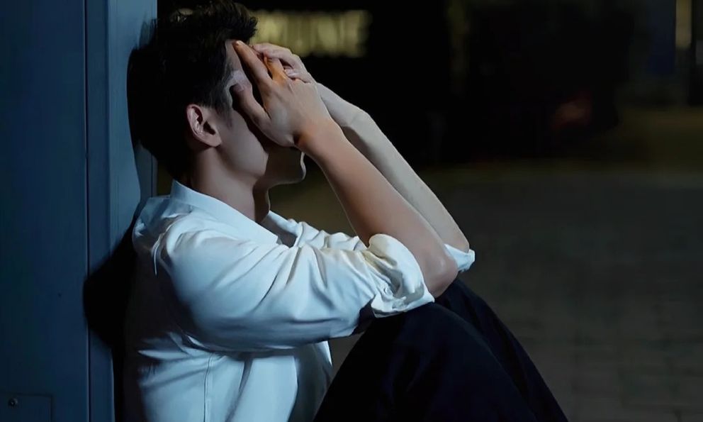 Nằm bẹp trong phòng không màng Tết nhất, mẹ vợ đột nhiên xuất hiện có hành động khiến con rể cả đời nhớ đến