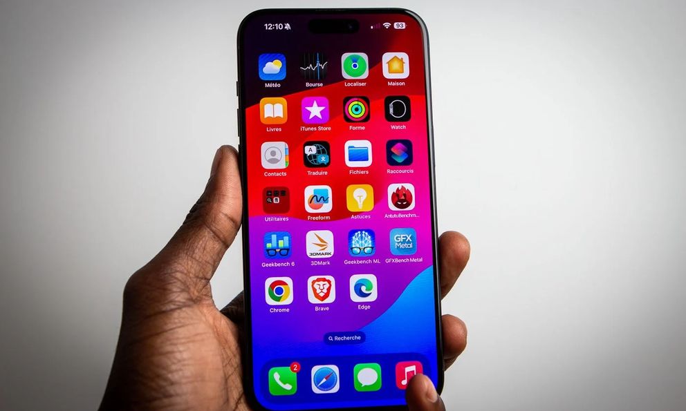 Xuất hiện virus tấn công iPhone, tự động lấy hình ảnh, thông tin nhạy cảm của người dùng!