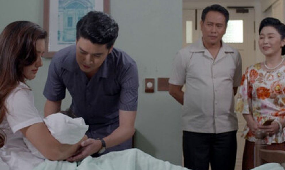 Đi nước ngoài gửi về 1 tỷ đồng nhưng mẹ nói đã tiêu hết, nghe lỏm câu chuyện giữa bố và chị dâu khiến cô gái bật khóc